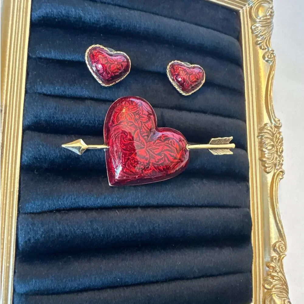 Avon vintage “hearts